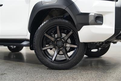 2022 Toyota Hilux - Thumbnail