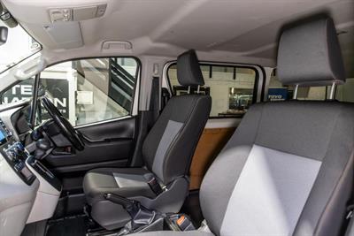 2020 Toyota Hiace - Thumbnail