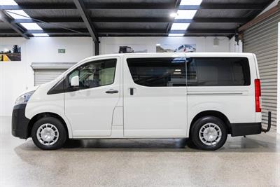 2020 Toyota Hiace - Thumbnail