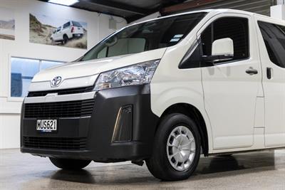 2020 Toyota Hiace - Thumbnail