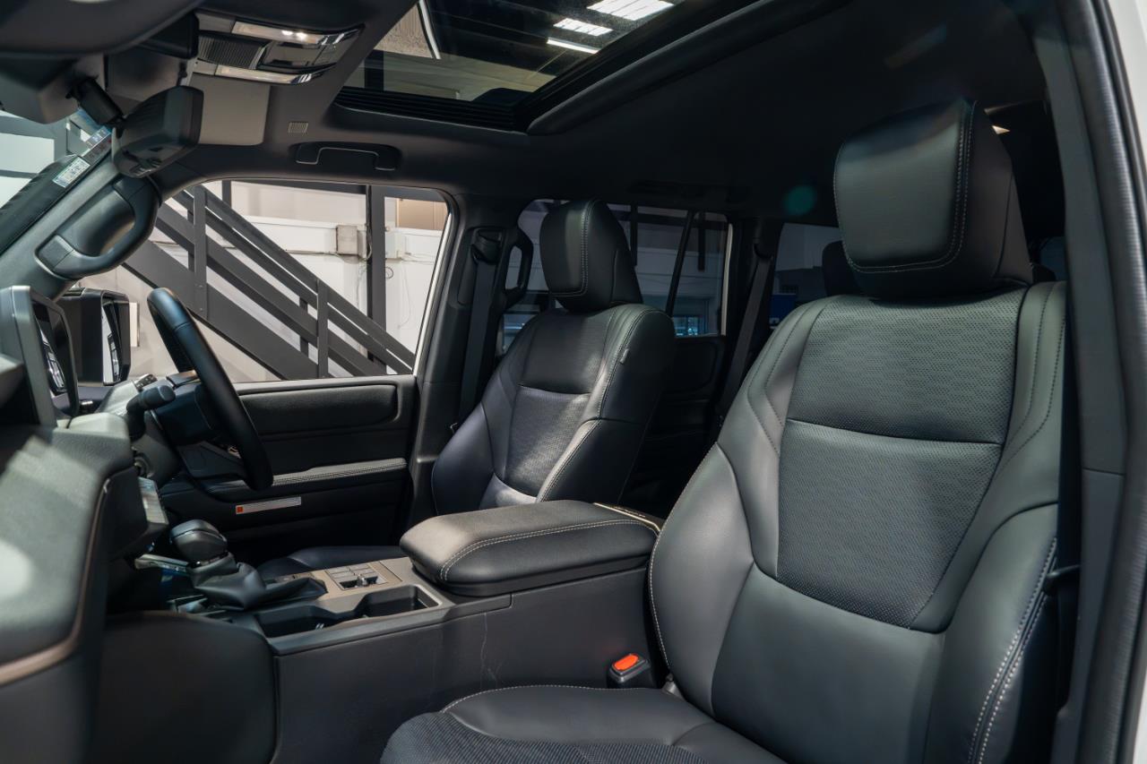 2025 Toyota LANDCRUISER PRADO