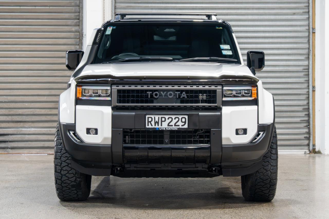 2025 Toyota LANDCRUISER PRADO