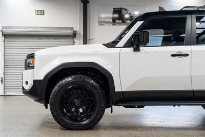 2025 Toyota LANDCRUISER PRADO - Thumbnail
