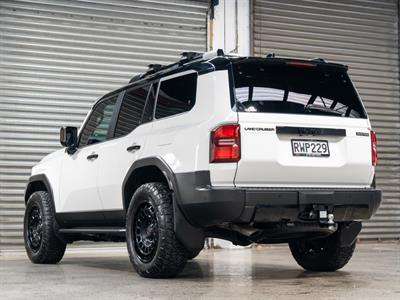 2025 Toyota LANDCRUISER PRADO - Thumbnail