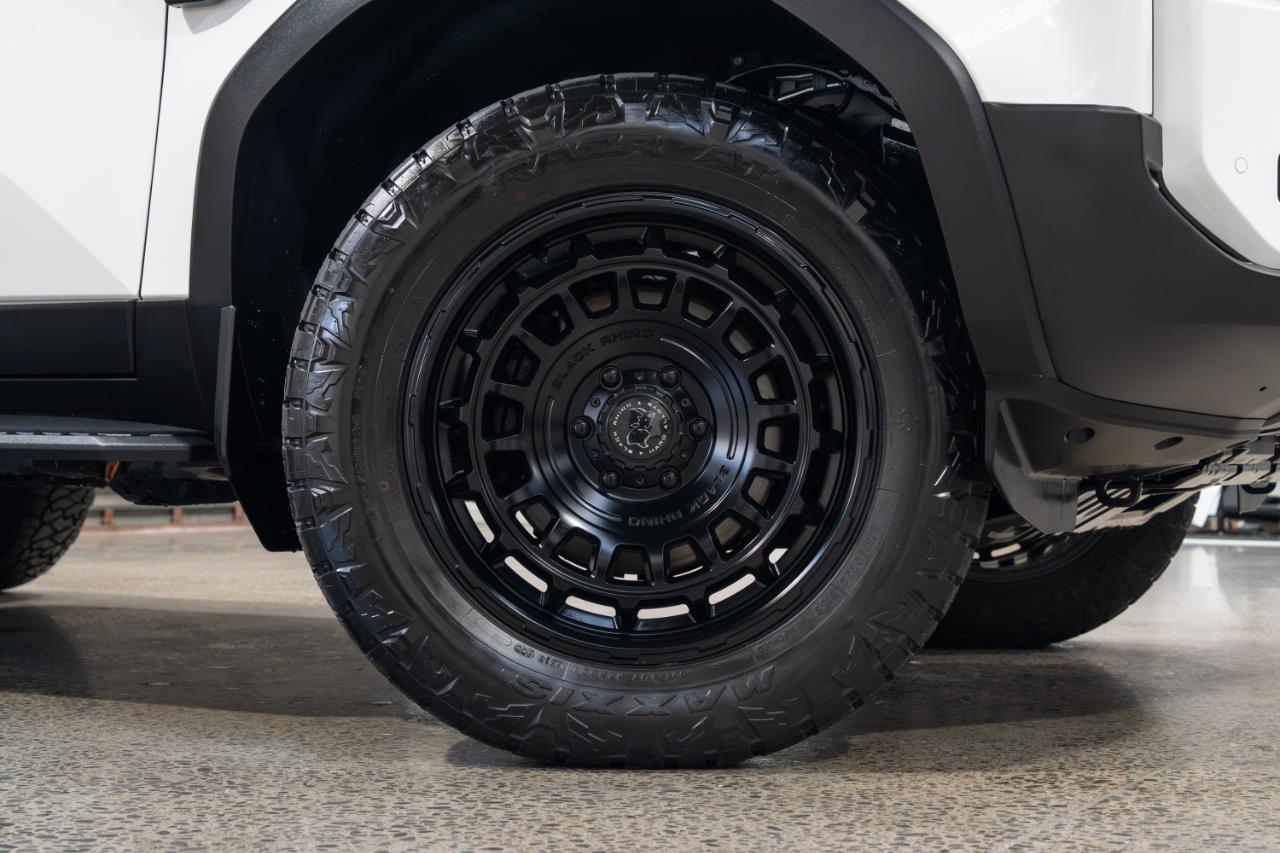 2025 Toyota LANDCRUISER PRADO