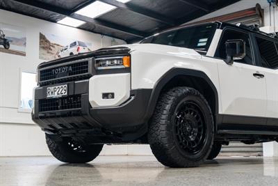 2025 Toyota LANDCRUISER PRADO - Thumbnail