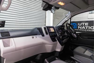 2019 Toyota Hiace - Thumbnail