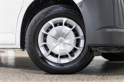2019 Toyota Hiace - Thumbnail