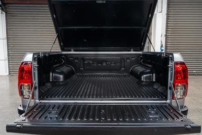 2019 Toyota Hilux - Thumbnail