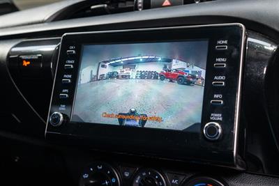 2025 Toyota Hilux - Thumbnail