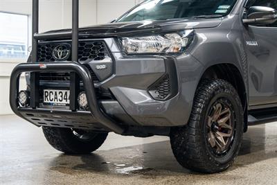 2025 Toyota Hilux - Thumbnail
