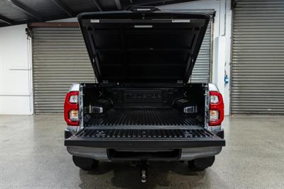 2025 Toyota Hilux - Thumbnail