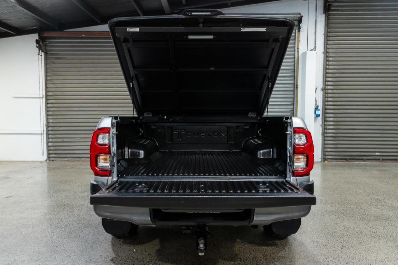 2025 Toyota Hilux