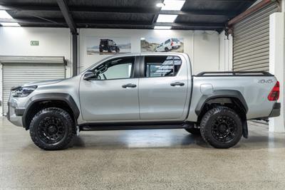 2025 Toyota Hilux - Thumbnail