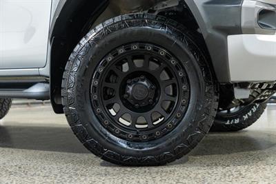 2025 Toyota Hilux - Thumbnail