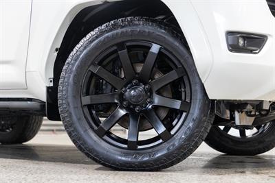 2021 Toyota Landcruiser - Thumbnail