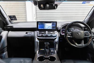 2021 Toyota Landcruiser - Thumbnail