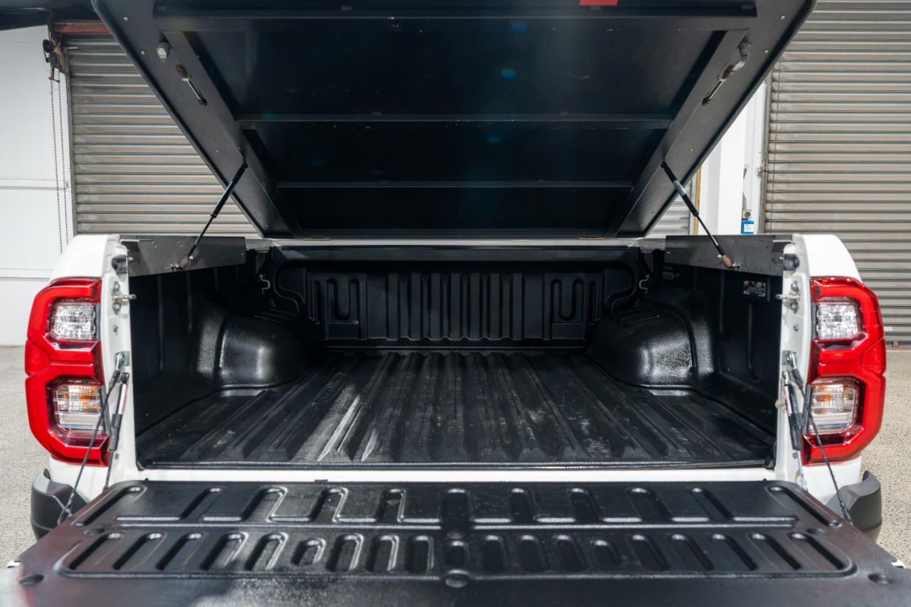 2024 Toyota Hilux