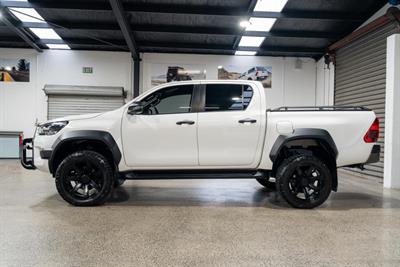 2024 Toyota Hilux - Thumbnail