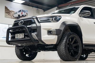 2024 Toyota Hilux - Thumbnail