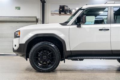 2024 Toyota LANDCRUISER PRADO - Thumbnail