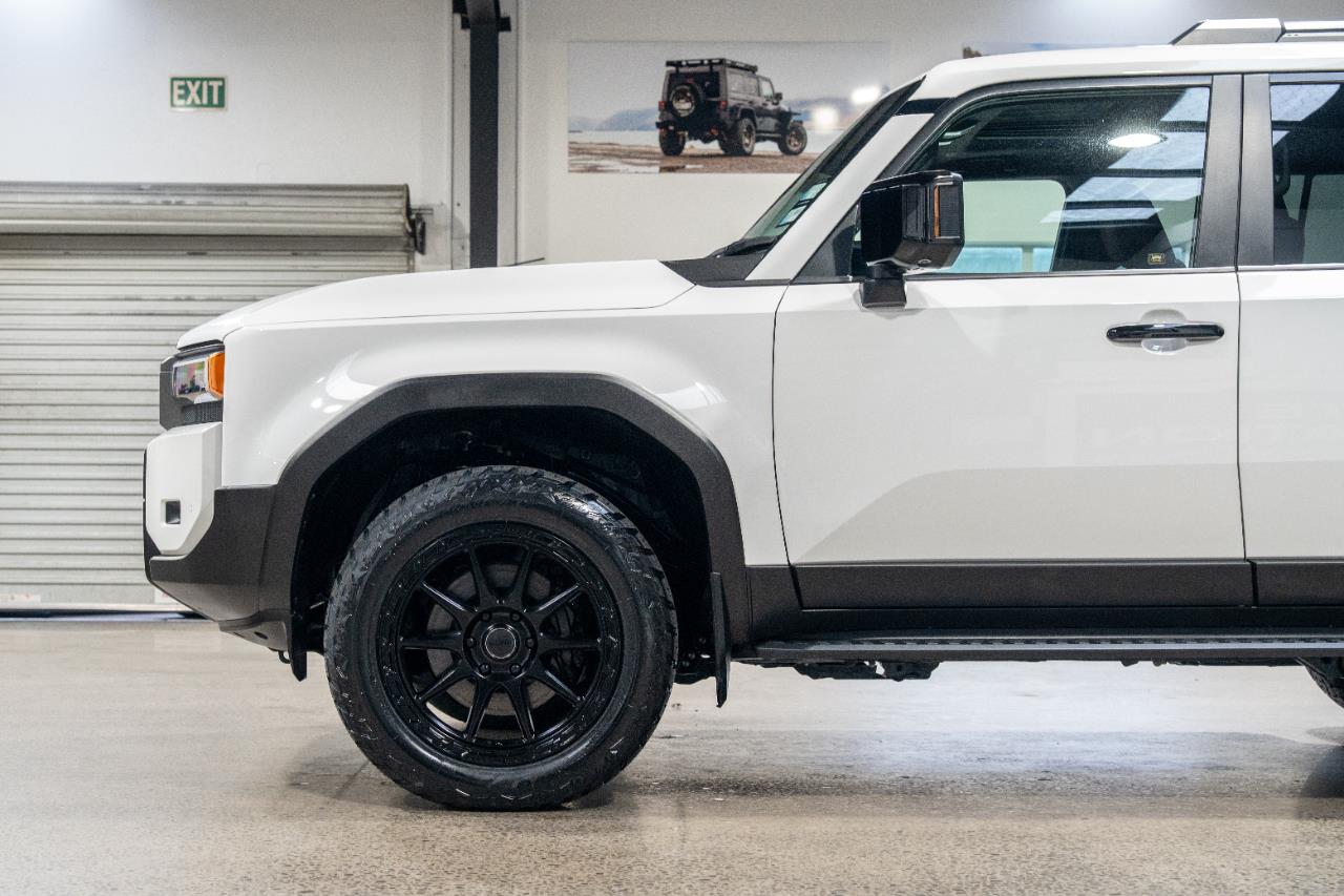 2024 Toyota LANDCRUISER PRADO
