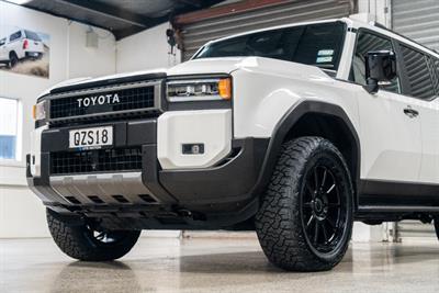 2024 Toyota LANDCRUISER PRADO - Thumbnail