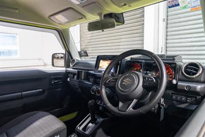 2022 Suzuki Jimny - Thumbnail