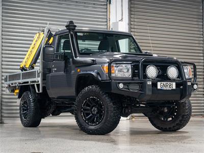 2023 Toyota Landcruiser - Thumbnail