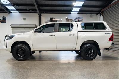 2021 Toyota Hilux - Thumbnail