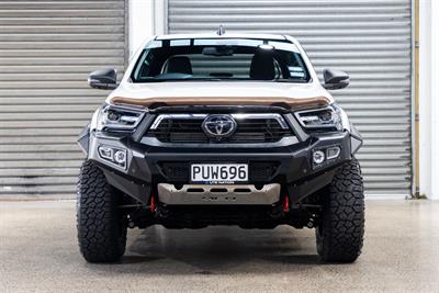 2023 Toyota Hilux - Thumbnail