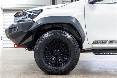2023 Toyota Hilux - Thumbnail