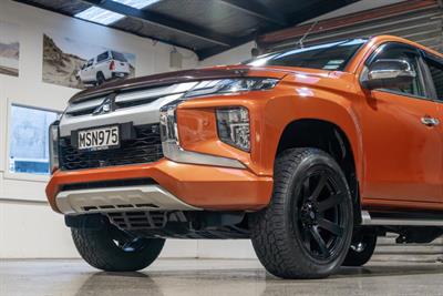 2020 Mitsubishi Triton - Thumbnail