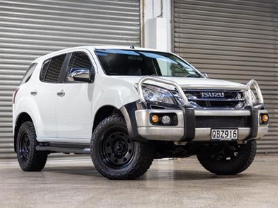 2014 Isuzu Mu-X - Thumbnail