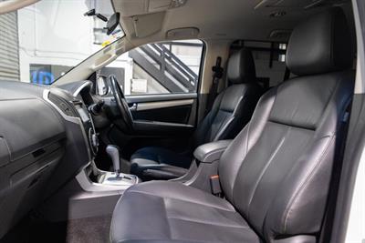 2014 Isuzu Mu-X - Thumbnail