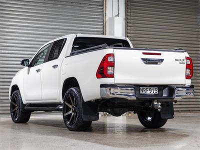 2021 Toyota Hilux - Thumbnail
