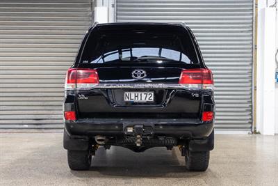 2016 Toyota Landcruiser - Thumbnail