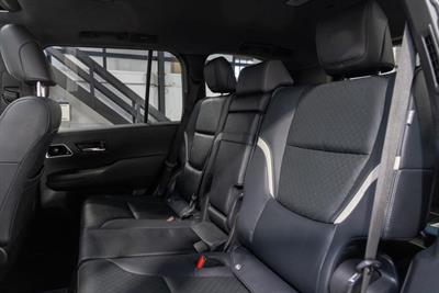 2022 Toyota Landcruiser - Thumbnail