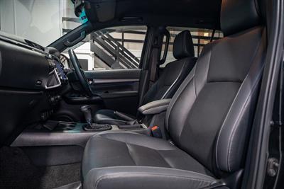 2022 Toyota Hilux - Thumbnail