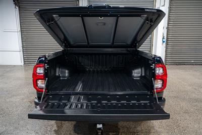 2022 Toyota Hilux - Thumbnail