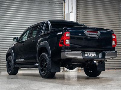 2022 Toyota Hilux - Thumbnail