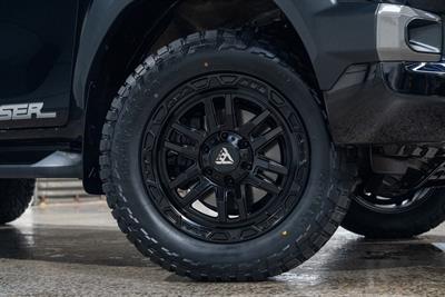 2022 Toyota Hilux - Thumbnail