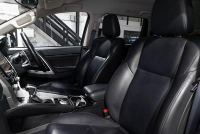 2023 Mitsubishi Pajero Sport - Thumbnail