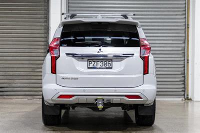 2023 Mitsubishi Pajero Sport - Thumbnail