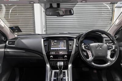2023 Mitsubishi Pajero Sport - Thumbnail