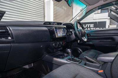 2020 Toyota Hilux - Thumbnail