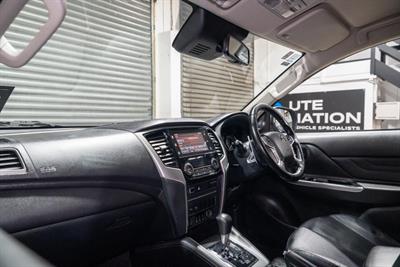2022 Mitsubishi Triton - Thumbnail