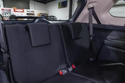 2021 Mitsubishi Outlander - Thumbnail