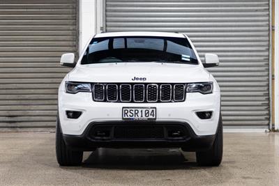 2017 Jeep Grand Cherokee - Thumbnail