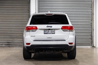 2017 Jeep Grand Cherokee - Thumbnail